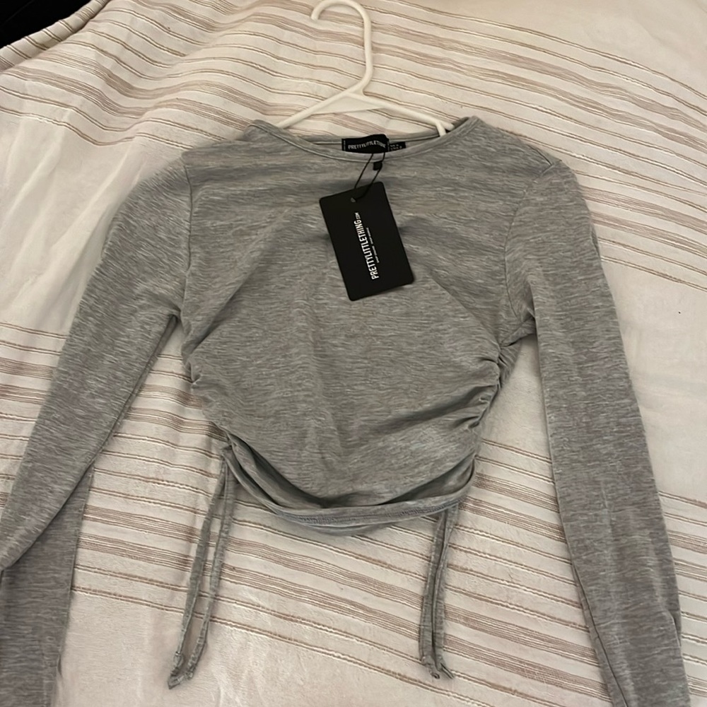 PrettyLittle Thing Grey Ruched Side Long Sleeve Top